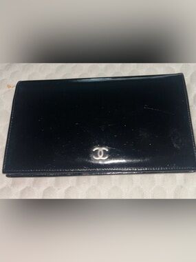 CHANEL Black Patent Leather Long Wallet Halogram is same number as card
